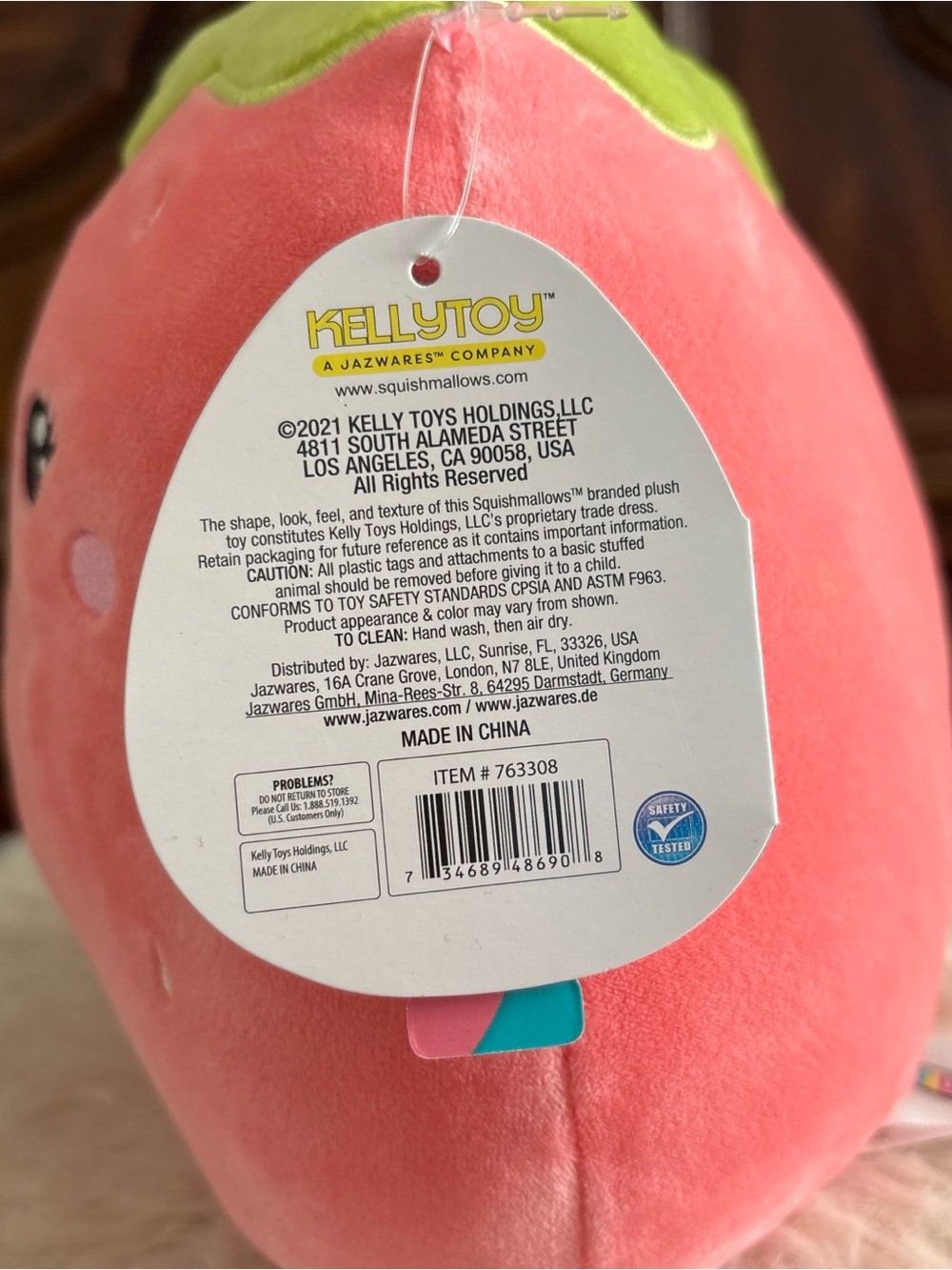 NWT Suzy Strawberry Squishmallow plush toy - Picture 8 of 8